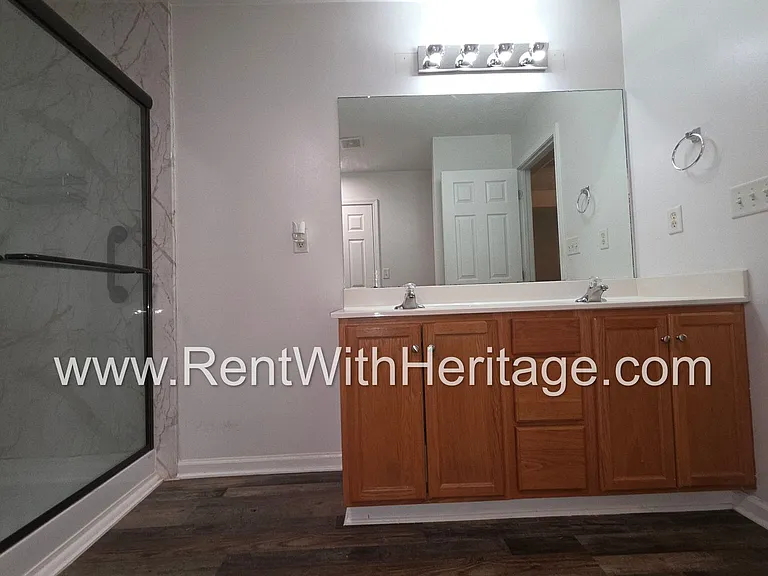 1550 Cedar Hl — Photo 24