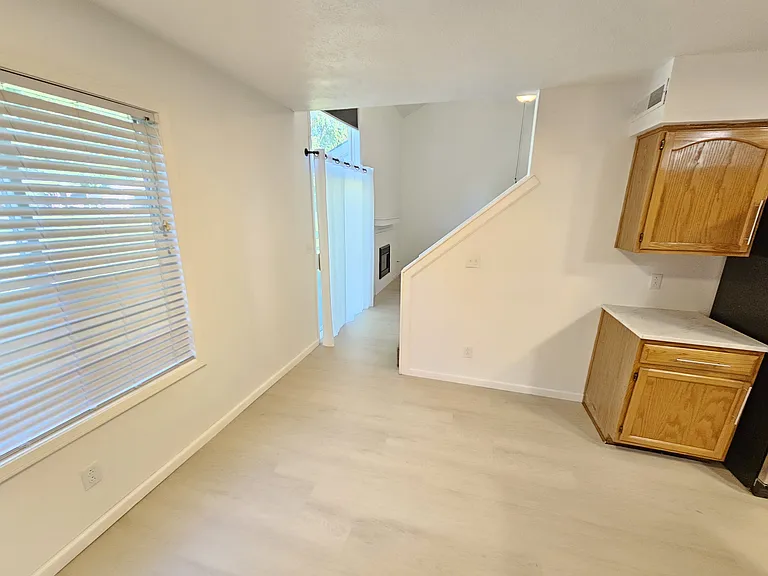 50 Westhaven Dr — Photo 11