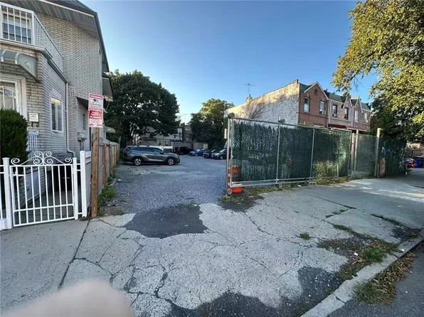 8779 21st Ave, Brooklyn, NY 11214