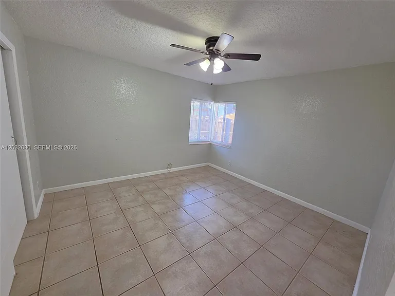 5225 NE 4th Ave — Photo 15