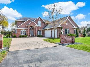 3623 Hickory Ridge Rd, Oshkosh, WI 54904