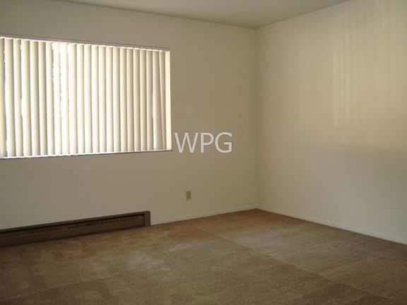 5th image of 745 Menlo Ave APT 5