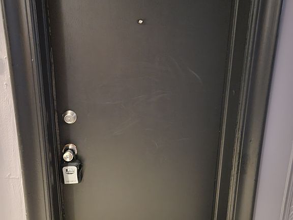 3rd image of 154 Kensington Ave #106