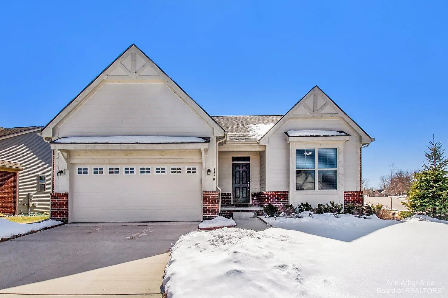 8370 Ardmoor Dr photo 1