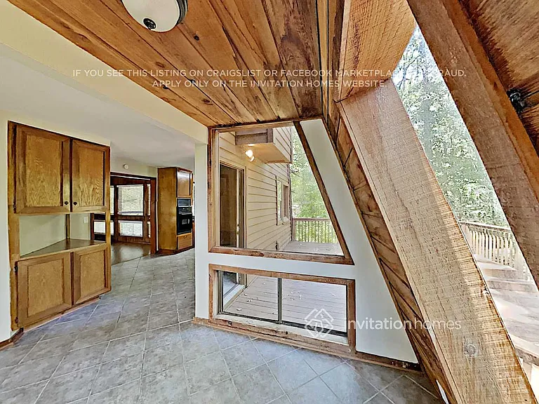 2955 Pond View Ct — Photo 5