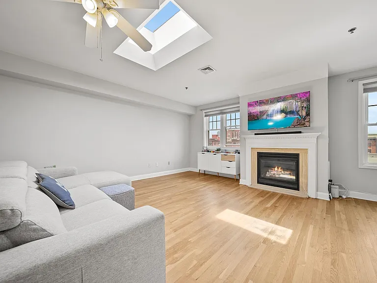 79 Grand St #4B — Photo 10