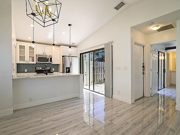 4th image of 22354 Pineapple Walk Drive