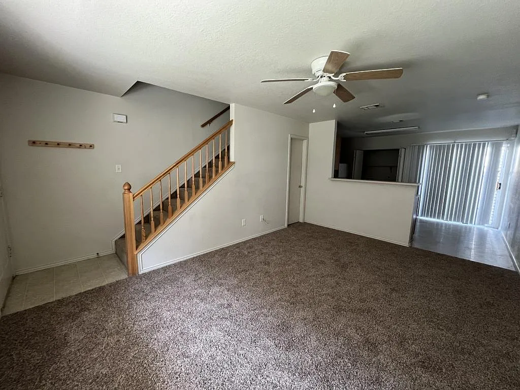 1612 Inca Apt C — Photo 3
