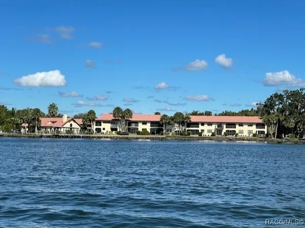 379 NW 14th Pl, Crystal River, FL 34428