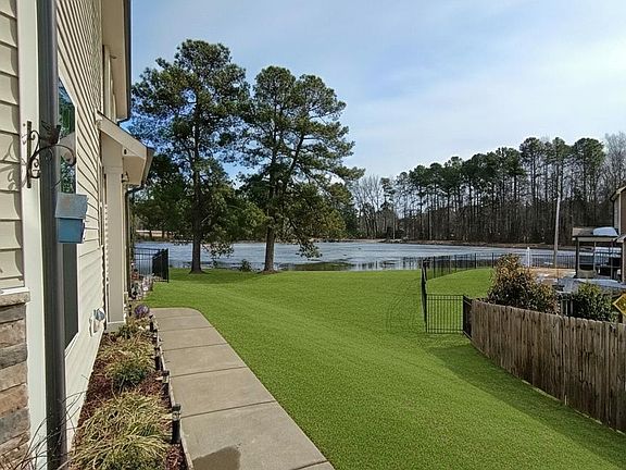 5th image of 7816 Honeysuckle Bend Dr