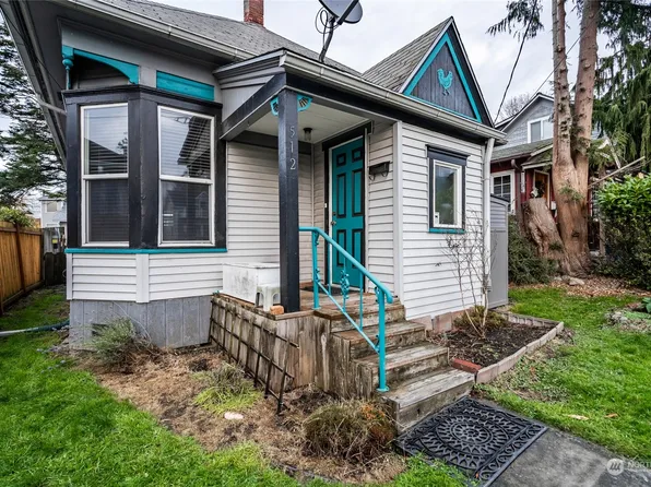 512 5th Street, Anacortes, WA 98221