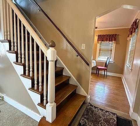5th image of 1446 Warwick Ave