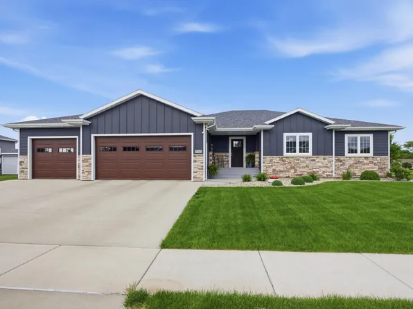 1209 Kettering Dr, Aberdeen, SD 57401