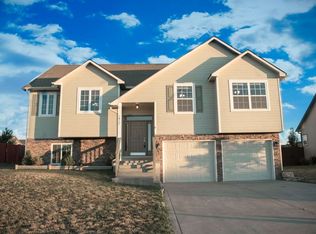 1817 Nicole Ln, Junction City, KS 66441