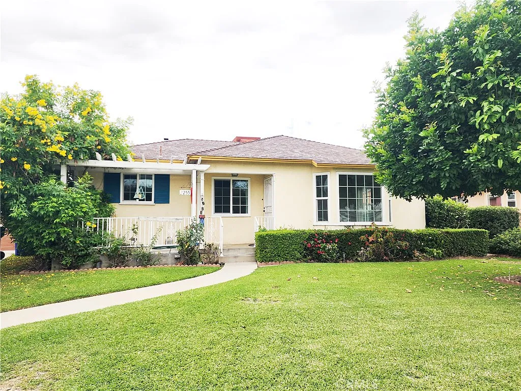 3 bed, 1769 sqft, $4,000 — Photo 1
