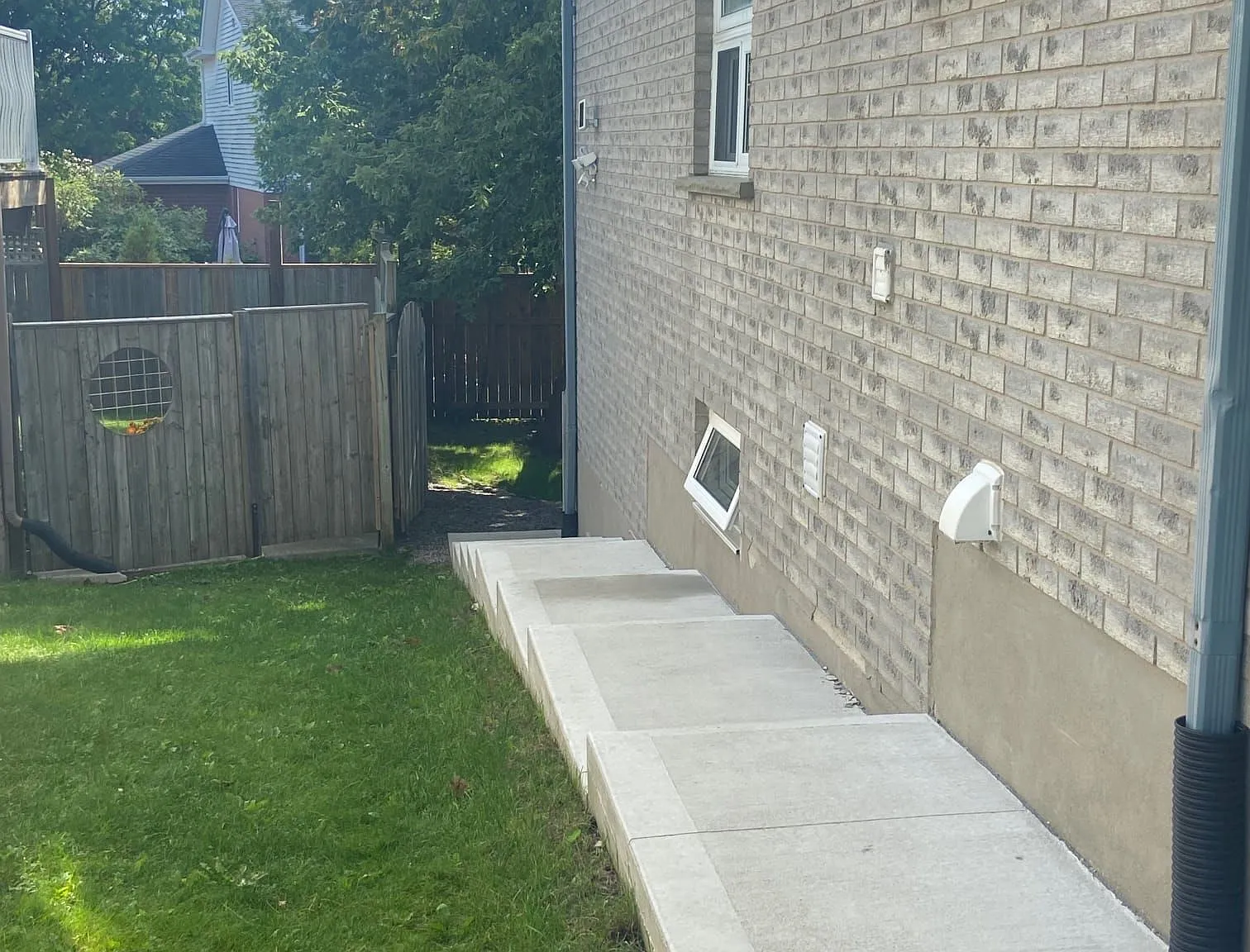2 bed, $1,900 — Photo 2