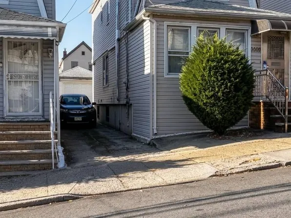 8608 144th Street, Jamaica, NY 11435
