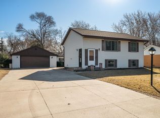 11311 7th St NE, Blaine, MN 55434