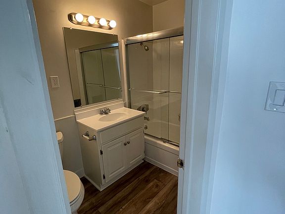 5th image of 1550 N Hobart Blvd APT 313