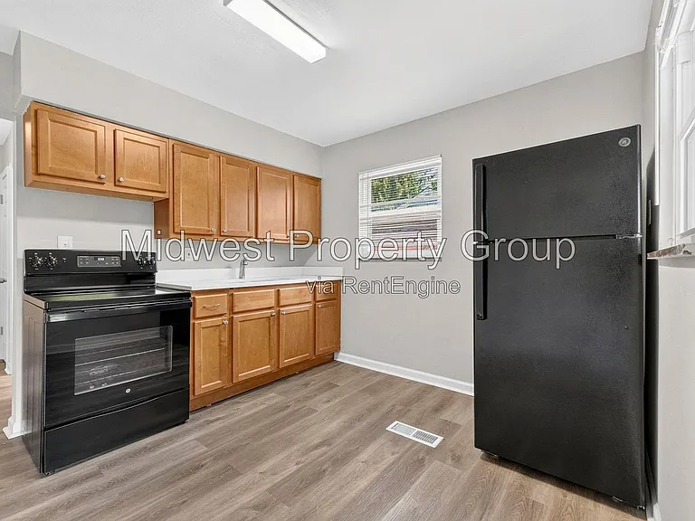 1237 Fairview Ave — Photo 5