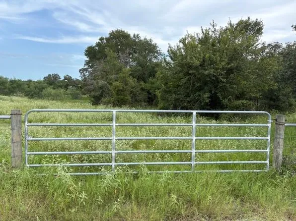 Willis Ln, Smithville, TX 78957