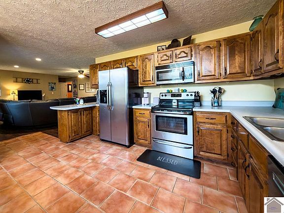 4th image of 289 Partridge Ln