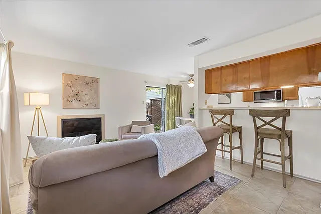 900 Taulbee Ln — Photo 3
