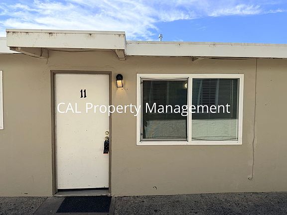 3rd image of 1059 N Sanborn Rd #11