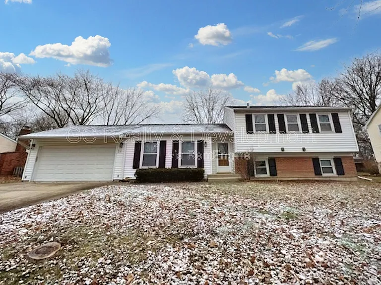 231 Ridgefield Ln — Photo 1