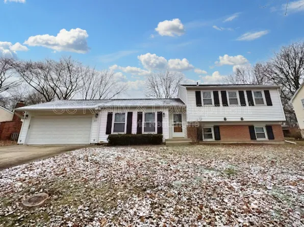 231 Ridgefield Ln, Naperville, IL 60565