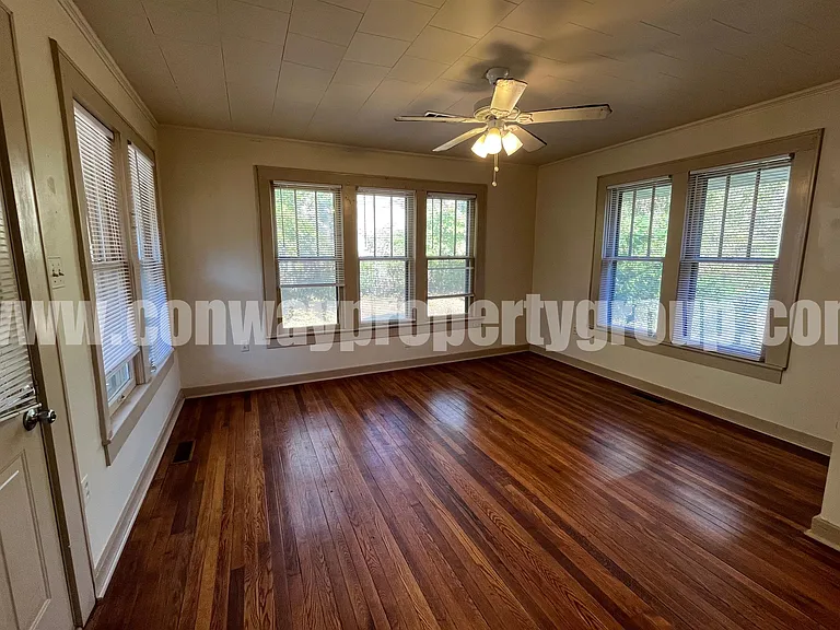 1616 Independence Ave — Photo 5