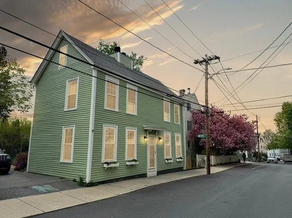 40 Fair St, Newburyport, MA 01950