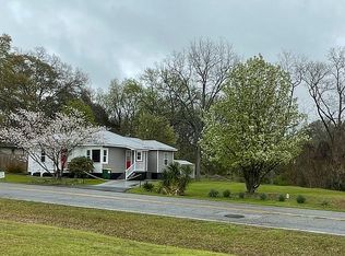 605 Hampton St, Iva, SC 29655