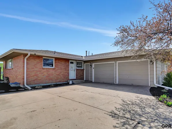 908 Carlos Dr, Lincoln, NE 68505