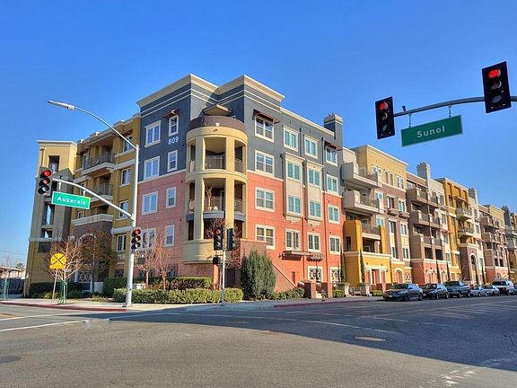 5th image of 809 Auzerais Ave Unit 434
