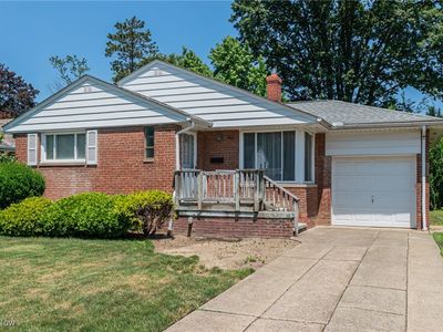 31018 Carlton Dr, Bay Village, OH, 44140
