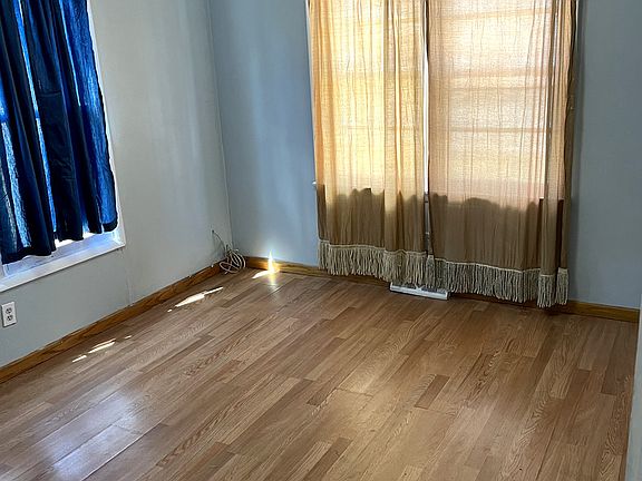 3rd image of 2823 Central Ave