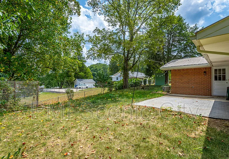 2508 Woodfin Ave — Photo 24