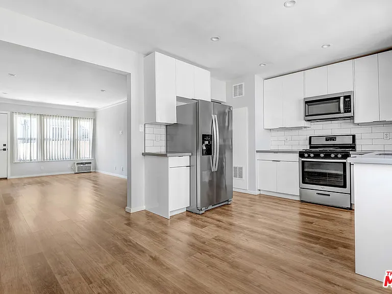 208 S Harvard Blvd #3 — Photo 1