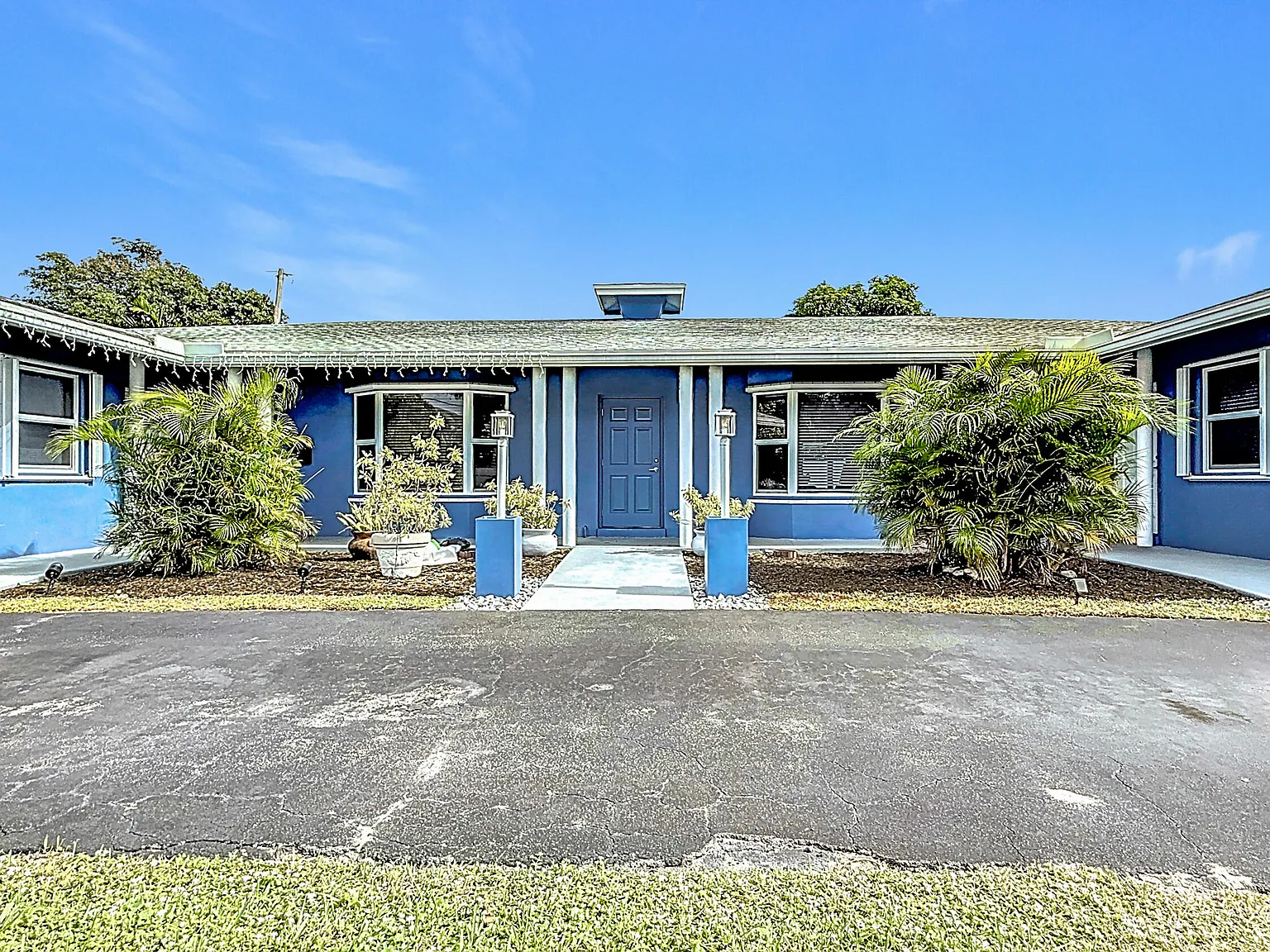 3 bed, 2.0 bath, 2000 sqft, $4,500 — Photo 2