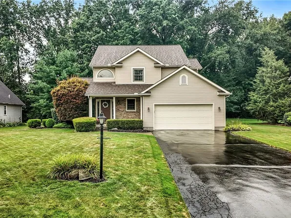 2028 Celestial Dr NE, Warren, OH 44484