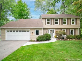 2760 Hayward Dr SE, Grand Rapids, MI 49546