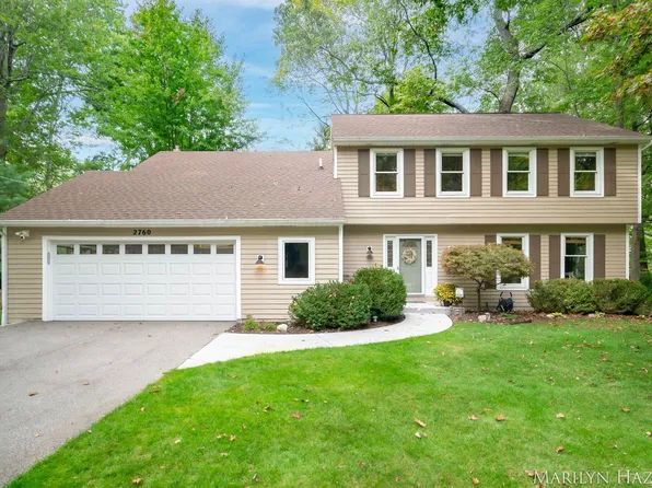 2760 Hayward Dr SE, Grand Rapids, MI 49546