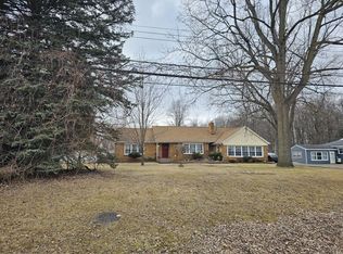 10430 Beech Daly Rd, Taylor, MI 48180