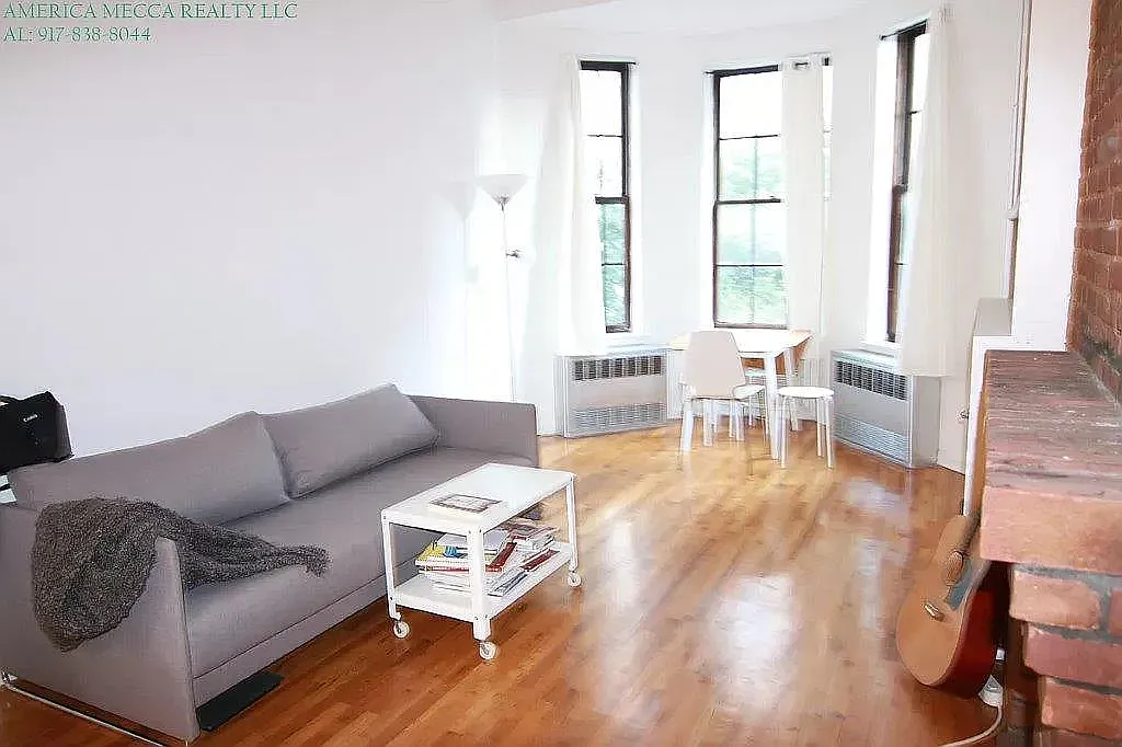 23 West 82nd Street — Photo 4