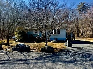 1st image of 303 Sellersville Dr