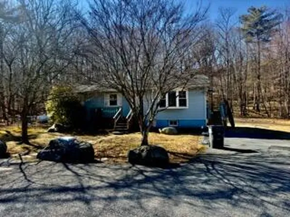 303 Sellersville Dr, East Stroudsburg, PA 18302