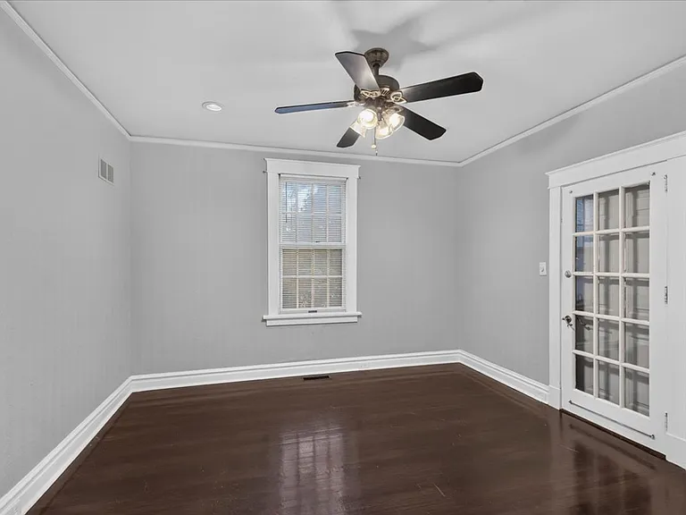 7325 Sutherland Ave — Photo 27