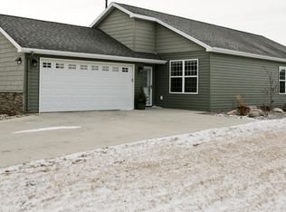 2692 Whispering Creek Cir S, Fargo, ND 58104