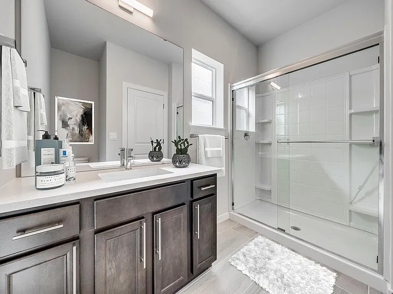 Bathroom downstairs